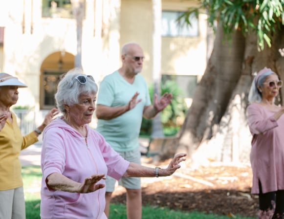 Skilled Nursing Facility Los Angeles | Hollenbeckpalms.com