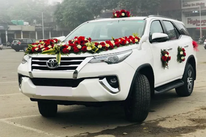 Book Fortuner for Wedding in Jaipur with Toyota Fortuner Rental