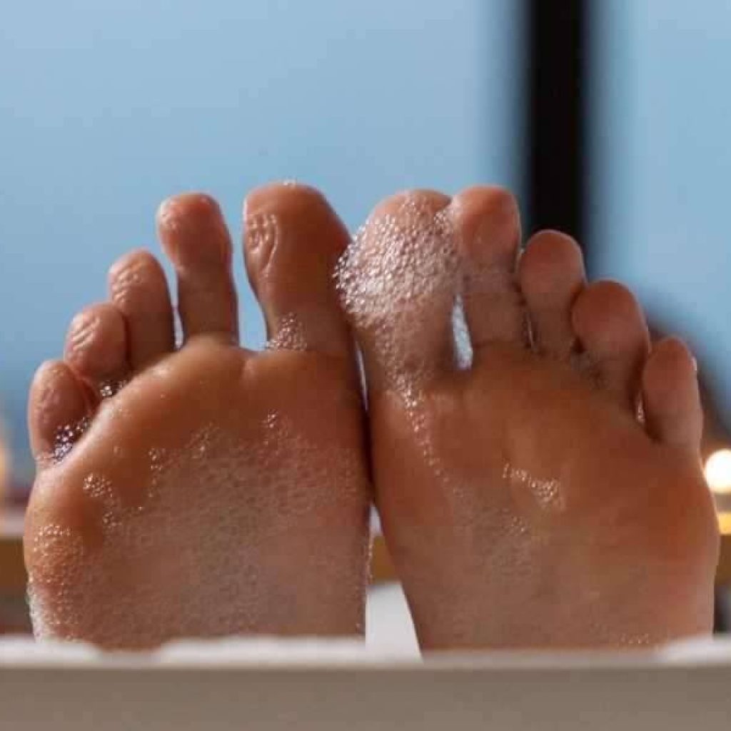 Expert Diabetic Foot Care in London, Ontario – Compassionate Clinic & Home Visits