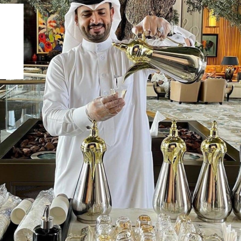 أشهى فنجان عربي: قهوة تقليدية بخبرة الإمارات
