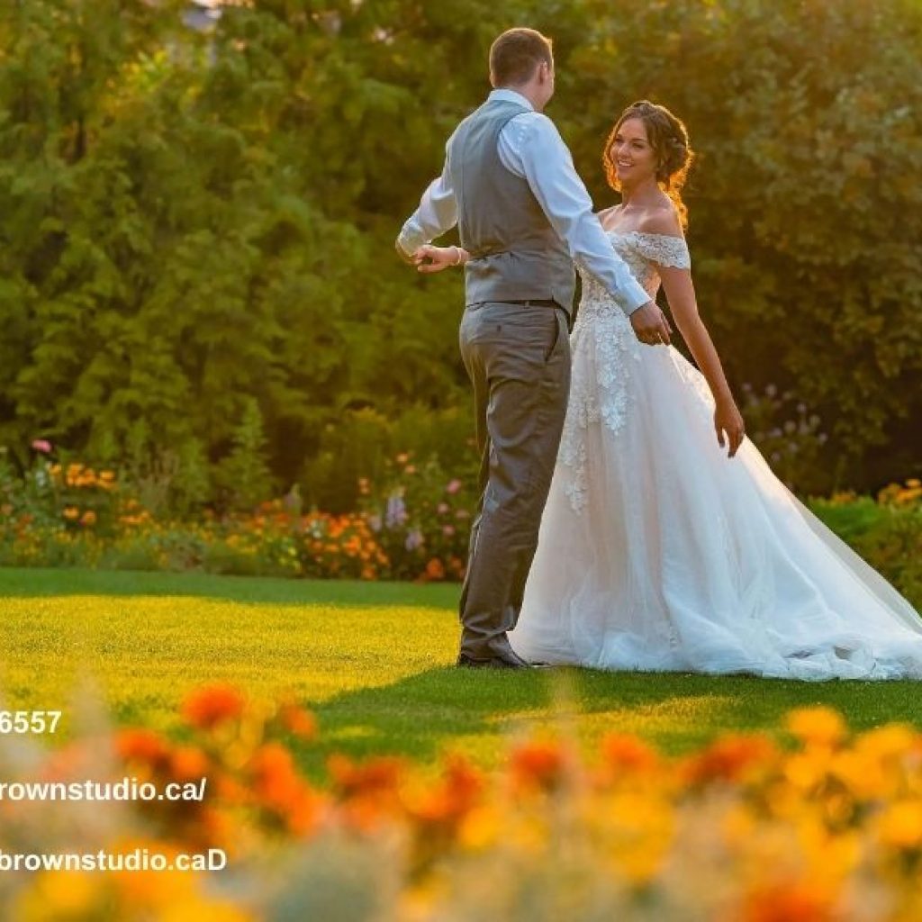 Wedding Photographers In Kelowna | Brownstudio.ca Wedding Photographers In Kelowna | Brownstudio.ca