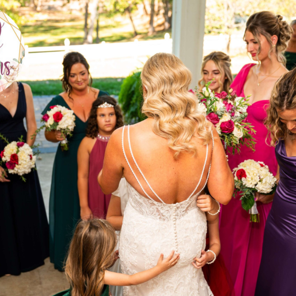 Cleveland Wedding Photographer: Capturing Your Day with Heart Cleveland Wedding Photographer: Capturing Your Day with Heart