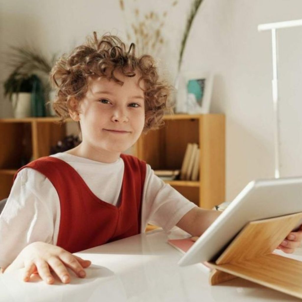 Engaging Reads for Young Learners: Early-Grade Picture Books Engaging Reads for Young Learners: Early-Grade Picture Books