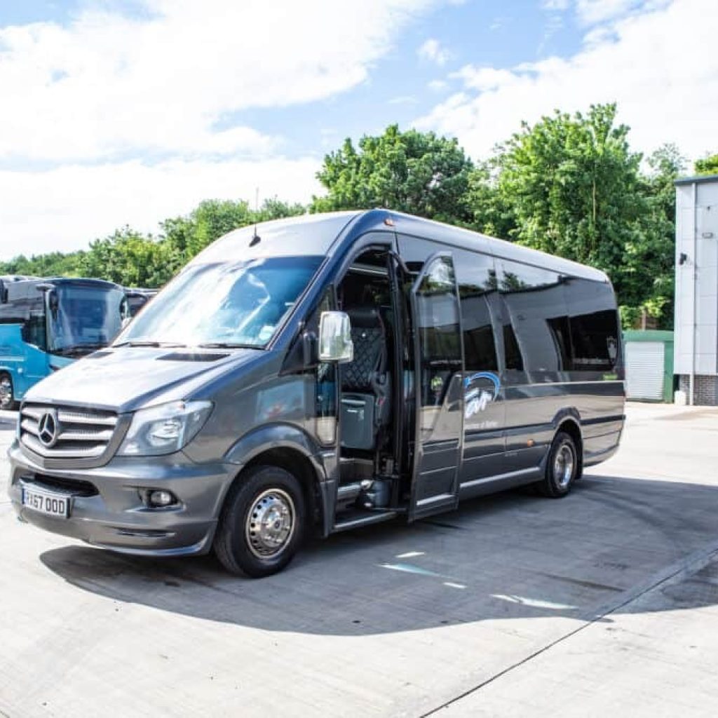 Premium Cheltenham Group Travel: Flexible Minibus Solutions