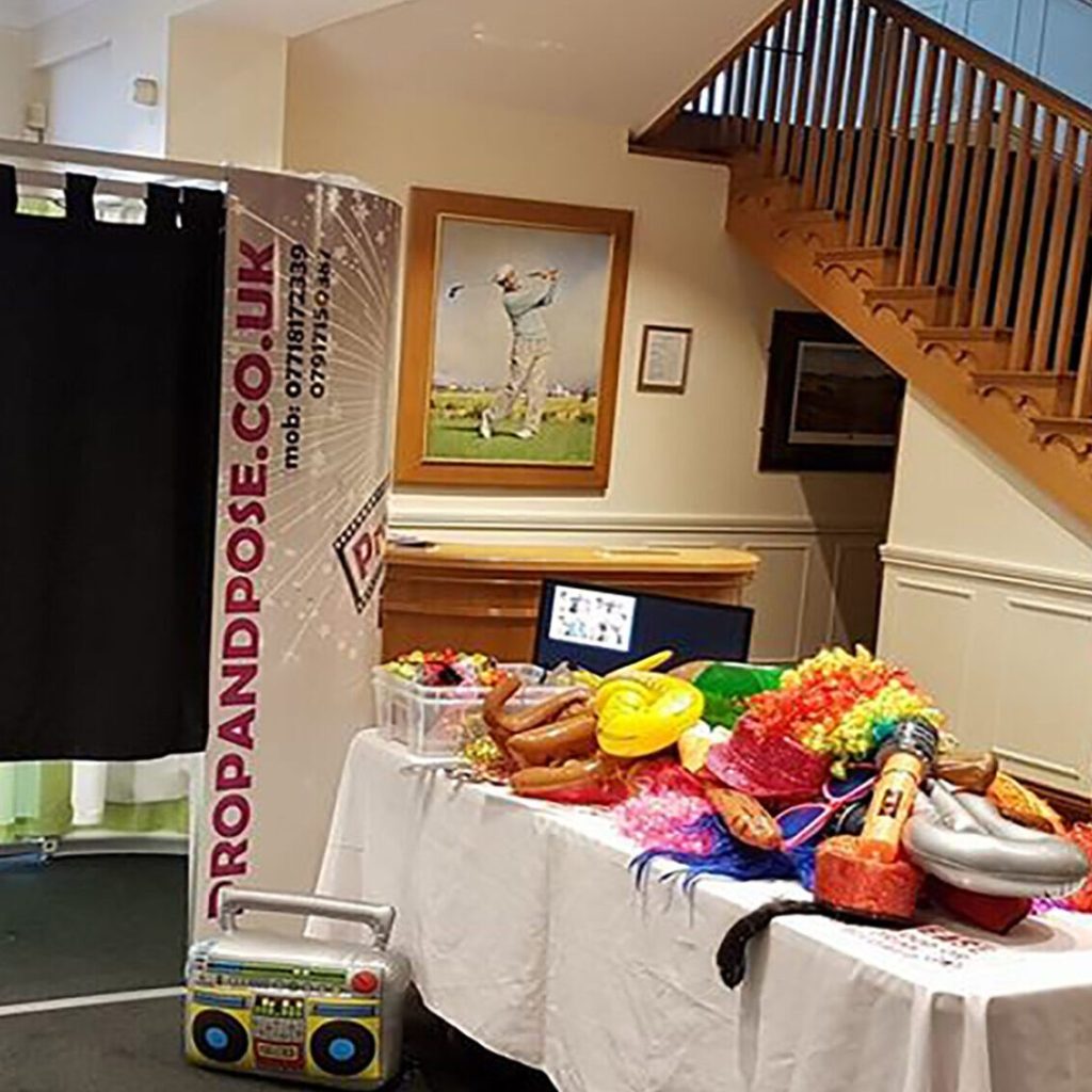 Understanding Photo Booth Cost For Wedding