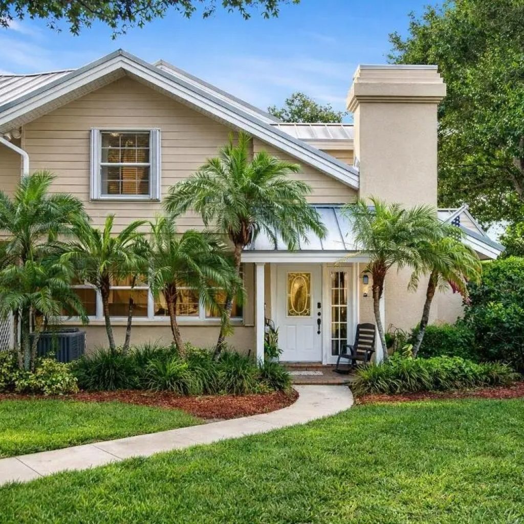 Explore Prime Properties in Royal Palm Beach, Florida