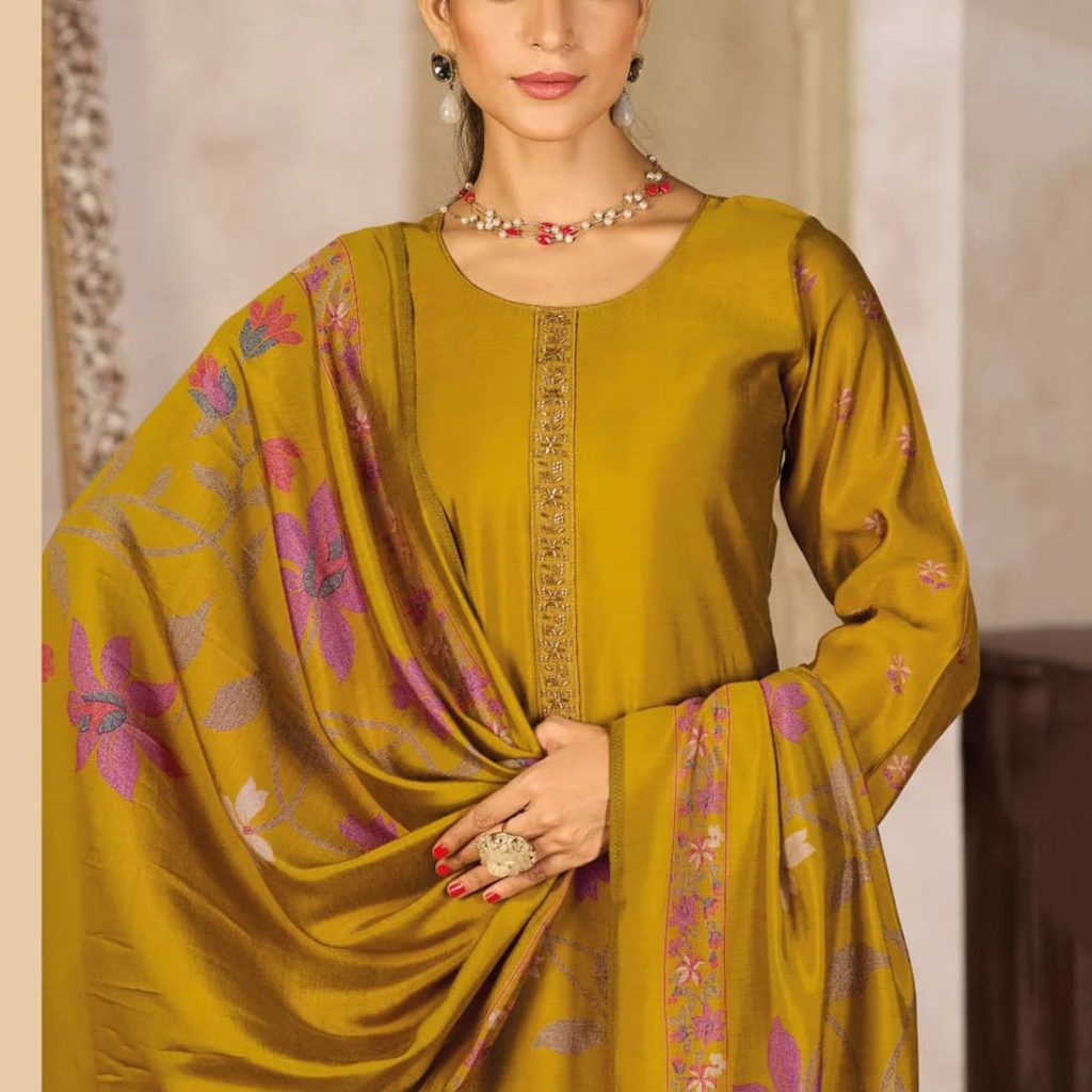 Timeless Wool Blend Suits for Women – Elegant Winter Wardrobe Timeless Wool Blend Suits for Women – Elegant Winter Wardrobe