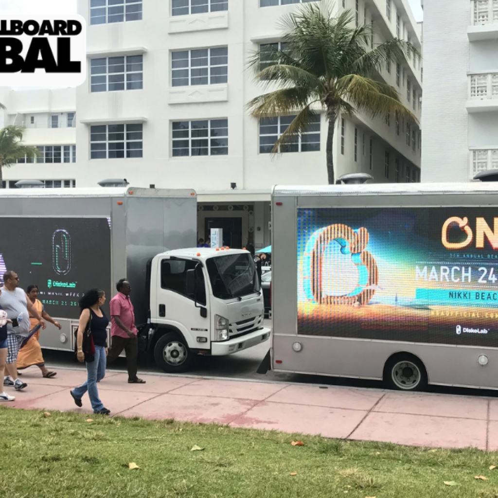 Effective Campaign Messaging on the Move: Mobile Billboards for Voter Impact