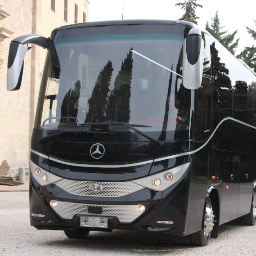 Explore Rome by comfortable coach hire for groups Explore Rome by comfortable coach hire for groups