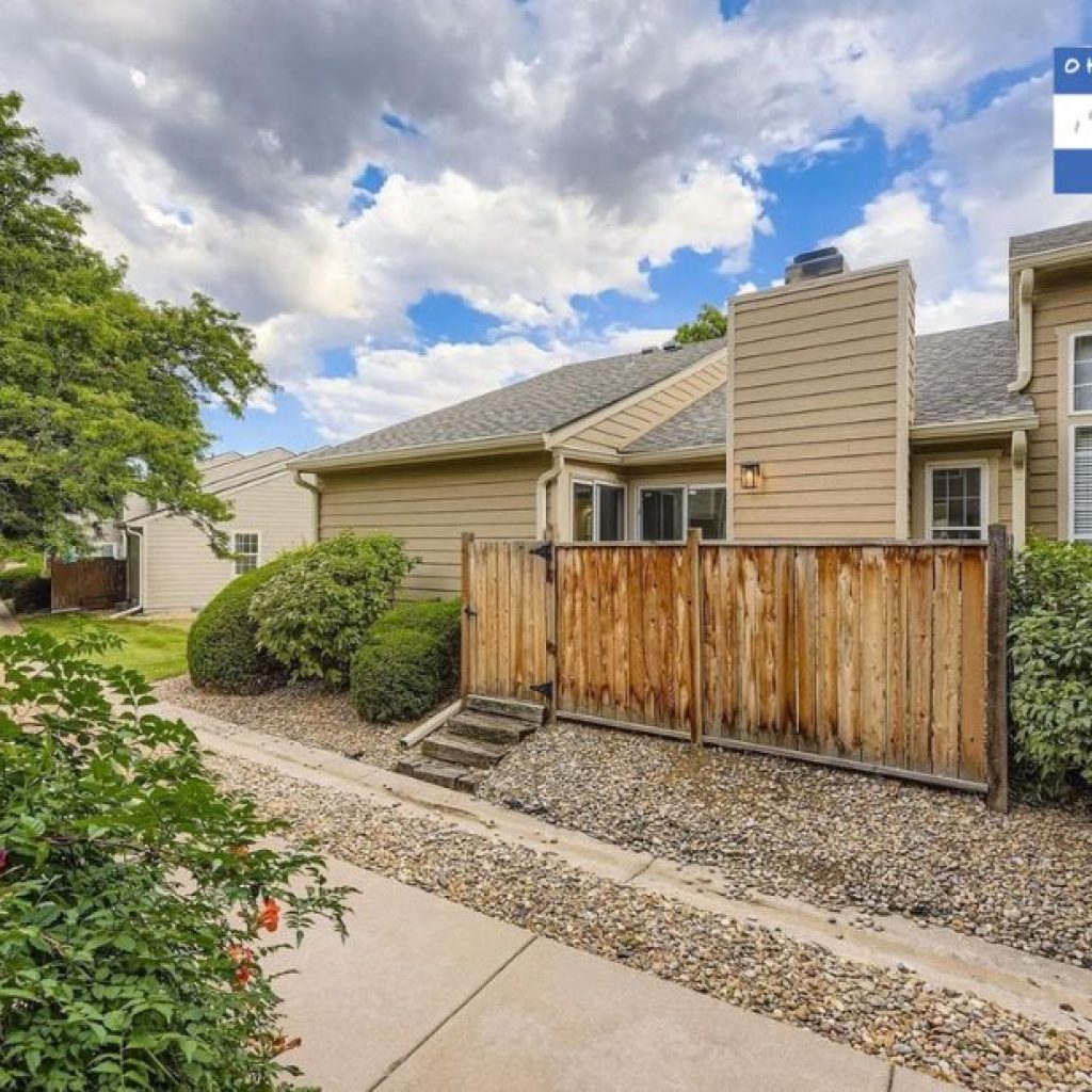 Find Your Perfect Home in Lakewood with an Expert Colorado Real Estate Guide