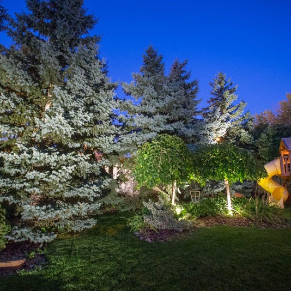 Illuminate Your Garden: Elegant Solutions for Exterior Illumination
