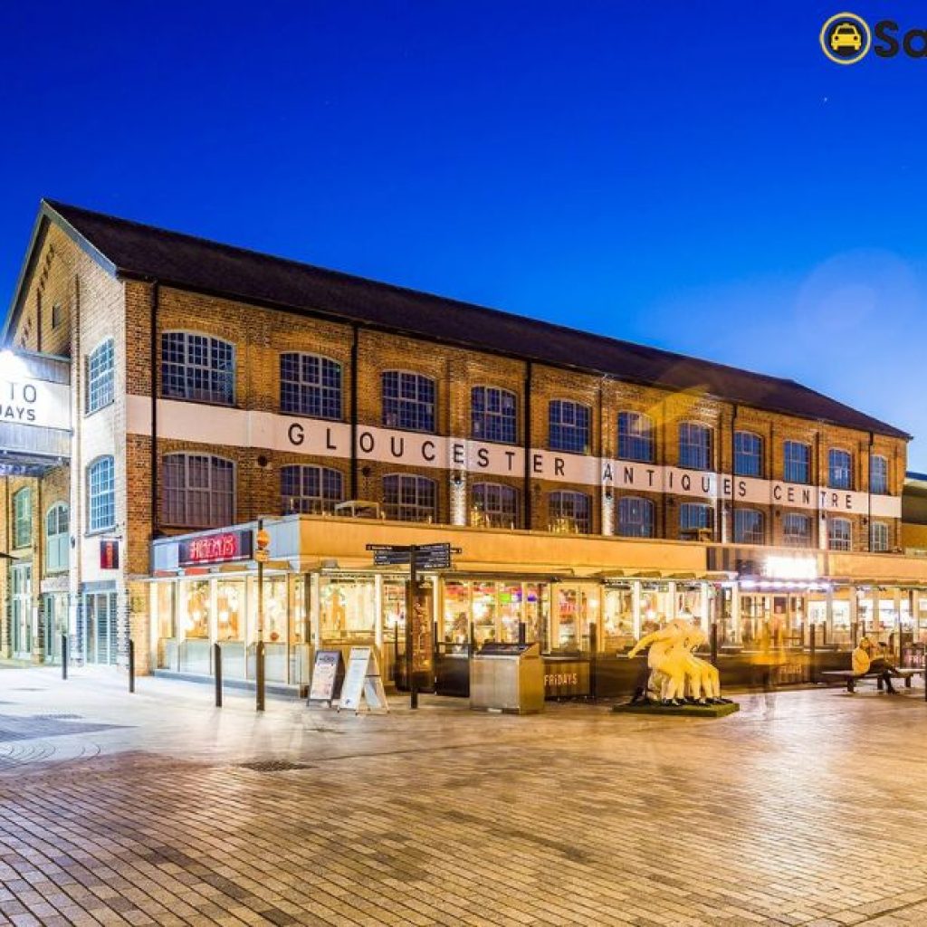 Explore Gloucestershire: Flexible UK Car Rental for Every Trip