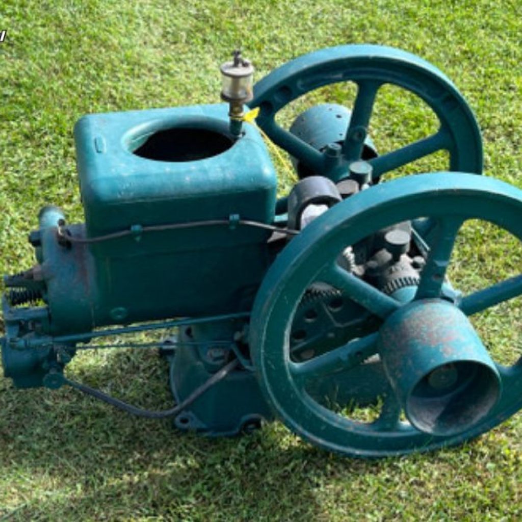 Rediscover Vintage John Deere Engines: Restorations and Parts