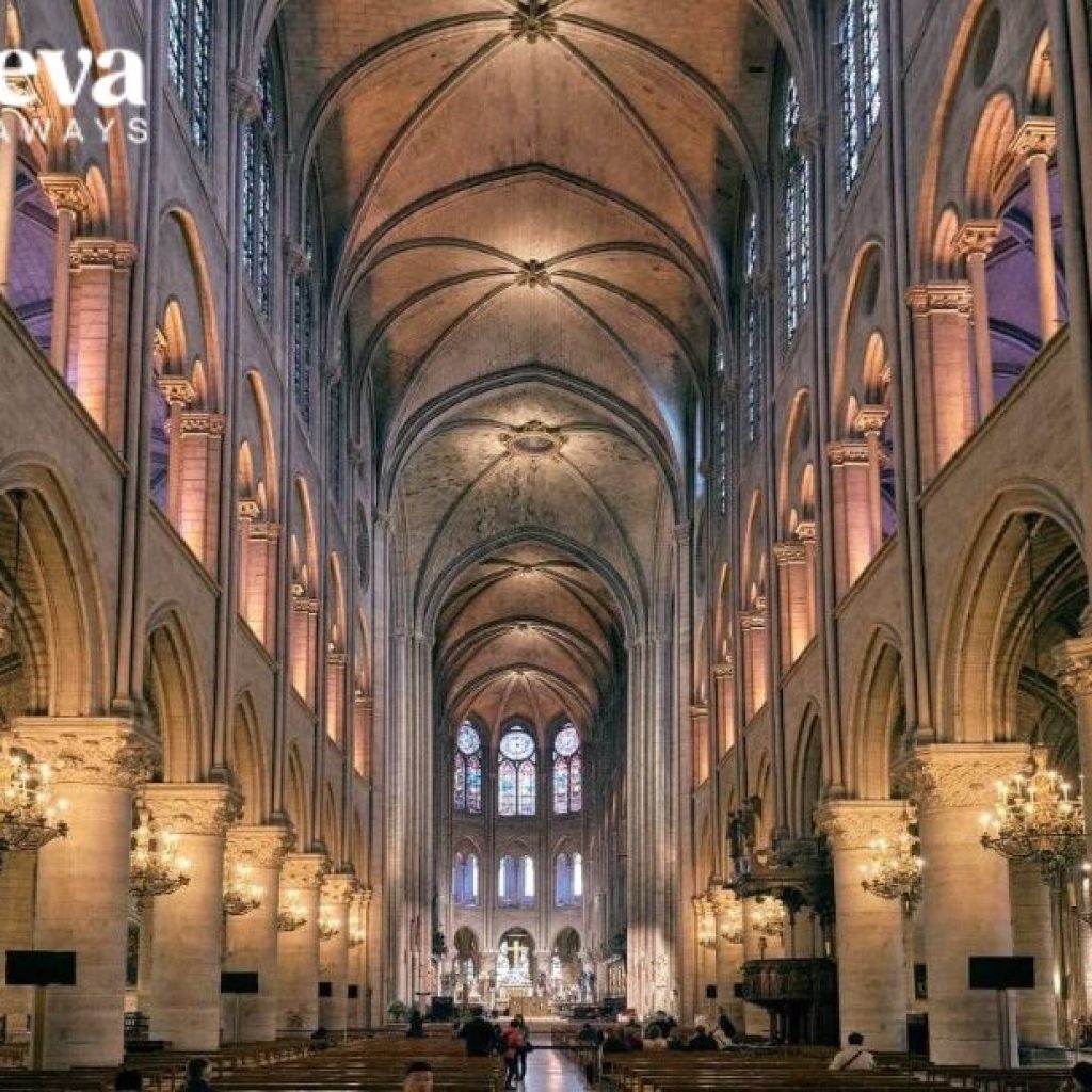 A Charming Montmartre & Sacré-Coeur Day Tour in Paris