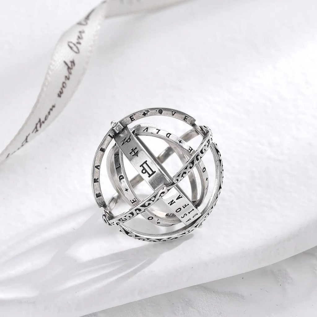 Personalise Your Silver Pendant: Thoughtful Jewellery for Any Moment