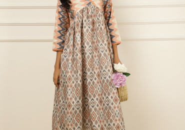 Ethnic Dresses for Women – Elevate Your Wardrobe with Grace!