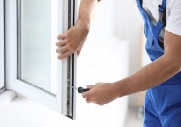Window Maintenance Milwaukee | Ladders Up Exteriors LLC